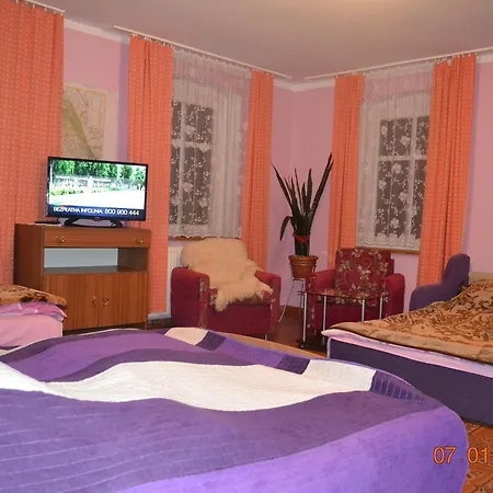 Pokoje Goscinne Na Skraju Wsi Lodge Kamieniec Ząbkowicki